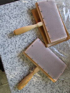 中古　東京手織り機　ハンドカード器2個　結城紬を作るのに使ったようです　レターパック￥520