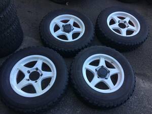 ジムニーJB２３外しタイヤホイールセット16X5.5J+22　139.7-5H中古状態確認お願いします195R16CQ6prホワイトペイント裏赤ひび割れ傷アリ