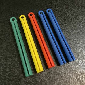  billiards cue hanger holder green 1 yellow 1 red 1 blue 2 total 5ps.@set