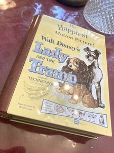 美品　ユーロディズニーランド　パリ　わんわん物語　古書　缶　空き缶　犬　洋書　レディ＆トランプ　アンティーク風　ビンテージ風