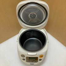 GXL8427 象印 ZOJIRUSHI マイコン炊飯ジャー NS-WB10E6 通電確認済み　現状品　_画像4