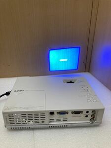 GXL9900 SANYO プロジェクター LP-XW60 通電確認済み　本体のみ　現状品　1109