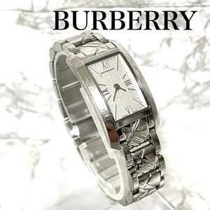 稼動品　Burberry バーバリー　ノバチェック　腕時計　レクタンギュラー