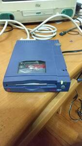 iomega 外付け SCSI ZIP DRIVE (簡易動作品/JUNK)