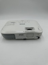 H0291 EPSON EB-W8 エプソン プロジェクター リモコン付 ELPSC21B モバイルスクリーン 通電OK 動作OK_画像2