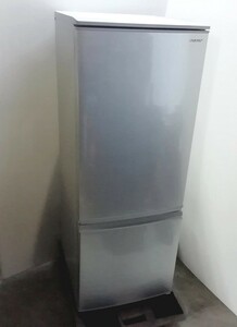 兵庫県　2019年製　SHARP　シャープ　冷蔵庫　SJ-D17E-S　167L　冷凍　どっちもドア　キッチン家電　480mm×590mm×1285mm　直接引取可