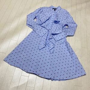 3728☆ BCBG MAXAZURIA トップス ワンピース スタンドカラー 長袖 フレアスカート レディース XXS ブルー 総柄