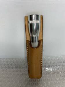 ★MINI MAGLITE AA MAG INSTRUMENT-CALIFORNIA ,USA（懐中電灯 ）ミニマグライト （アウトドア ）レザーケースつき。動作品 