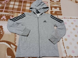 アディダスadidasパーカー140