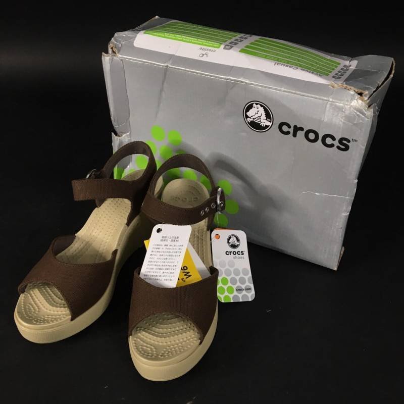 Yahoo!オークション -「crocs ヒール サンダル」(靴) (クロックス)の 