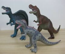 FAVORITE COLLECTION 恐竜 大型ソフビ フィギュア 5体セット トリケラトプス ティラノサウルス スピノサウルス 等 直接引取（東大阪）歓迎_画像2