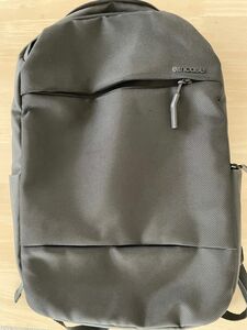 インケース　リュック　City Dot Backpack -Black-