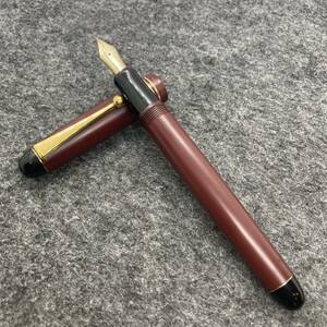 PE916□PILOT パイロット CUSTOM 67 カスタム 万年筆 ペン先 14K 585 F ワインレッド ボルドー 筆記未確認 レア色