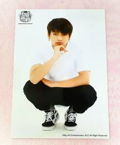 Art hand Auction BTS FC Continuation Update Official Jungkook Photo Venue Limited Bonus Raw Photo Gook Trading Card Fan Club Photo Card Rare Not for Sale, Trading cards, talent, male talent