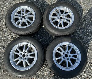 BRIDGESTONE BLIZZAK VRX2 スタッドレスタイヤ４本セット！195/65 R15 2018年製　バリ山　ボチ付　プリウスなどに！