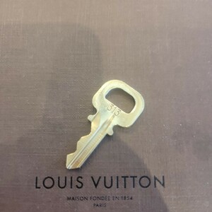 美品 Louis Vuitton パドロック カデナ 南京錠 ルイヴィトン 鍵 ゴールド 　番号　313　送料63円～