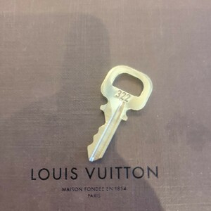 美品 Louis Vuitton パドロック カデナ 南京錠 ルイヴィトン 鍵 ゴールド 　番号　322　送料63円～