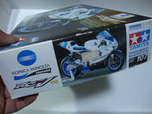 タミヤ KONICA MINOLTA Honda RC211V '06 1/12 オートバイシリーズ NO.107 14107 未組立 プラモデル TAMIYA コニカミノルタ ホンダ_画像2