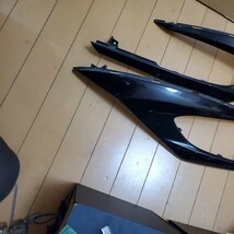 YAMAHA　ヤマハ　シグナスX　3型　純正サイドカバー　サイドモール　左右セット　COLOR:ブラック_画像3