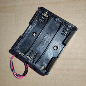 【電池ケース】電池ボックス 単3型 3本 直列 リード線付き 1個