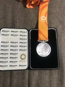 銀メダル　2005年マカオ東アジア競技大会　競技用表彰メダル（記念メダルではありません。競技者が獲得したメダルです）