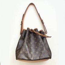 LOUIS VUITTON ルイヴィトン ショルダーバッグ プチノエ モノグラム ブラウン 巾着 _画像1