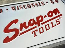 ★未使用★SNAP-ON スナップオン 大型 看板 スチール ティンサイン プレート 立体エンボス加工★WISCONSIN★ガレージ等_画像3