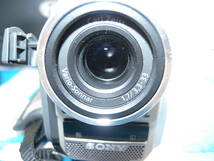 SONY ソニー MiniDVビデオカメラ メモリースティック DCR-TRV10 カールツァイスレンズ 通電確認済 中古_画像4