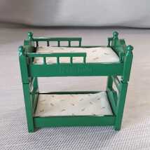 中古品◆シルバニアファミリー　緑の家具【旧式　敷布団付き　二段ベッドセット】◆元箱無_画像3