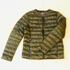 美品　UNIQLO　ユニクロ　ULTRA LIGHT WEGHIT DOWN　超軽量 ダウン ジャケット　カーキ　L