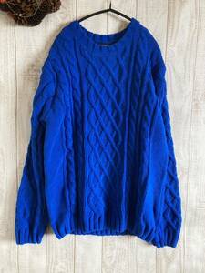 AZUL BY moussy モールニット　ボリュームプルオーバーニット　青　柔らかいニットブルー ケーブル セーター 美品です。