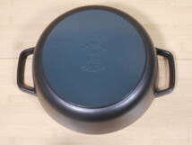 ■staub ストウブ ラ ココット ２６ｃｍ ブラック 一度使用したのみ 両手鍋 鋳鉄 鋳物 ホーロー ラウンド STAUB LA COCOTTE_画像5