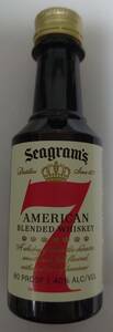 アメリカンウイスキー　ミニボトル　「Seagram's 7」