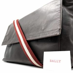 1円【正規品】BALLY バリー ショルダーバッグ メッセンジャー メンズ 大容量 斜め掛け PC収納 A4◎ トレインスポッティング レザー 茶 赤