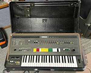 { бесплатная доставка }YAMAHA( Yamaha )CS-50 Synthesizer синтезатор 1970 годы продажа Vintage 