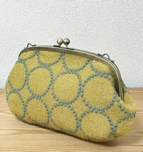 ★ ハンドメイド チェーン付き がま口 バッグ tambourine イエロー グリーン 刺繍 ★ ミナペルホネン タンバリン 生地 はぎれ 使用 mina_画像2