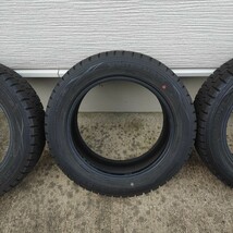 ダンロップ DUNLOP スタッドレスタイヤ 205/55R16 4個口 2017年40週 8部山_画像4