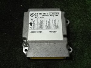 インボイス対応 フォルクスワーゲン VW ゴルフトゥーラン・1TCAV 2010(H22)・エアバッグコンピューター・1T0909605D 5WK43828