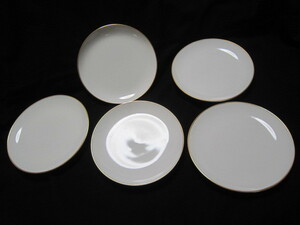 日本ヴォーグ社６０周年アニバーサリー　金縁のシンプルな白いお皿５枚　ケーキ皿等に　箱入り　未使用