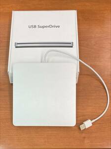 ＃7773　Apple アップル 純正　MacBook 専用　USB SuperDrive MD564ZM/A　A1379　外付ドライブ