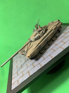 【塗装完成品】 グンゼ産業 1/35 ESCI MBT 主力戦車 T74 戦車兵付き ソビエト軍 戦車 