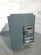 【中古動作品】管1V106 TOSHIBA TRANSIS INVERTER VF-S15-2055PM インバータ _画像1