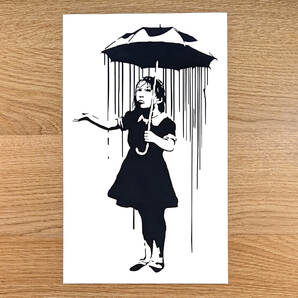 バンクシー #34　少女　傘　雨　ワンピース　カッティングステッカー　ストリートアート　ウォールステッカー　アート　壁紙シール　