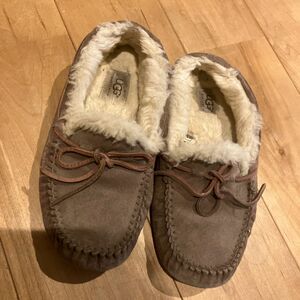 UGG モカシン