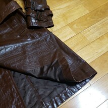 溢れる色気★【ミッシェルクラン /MICHEL KLEIN】高級『上質クロコ型押し革 カーフスキン(牛革)』茶 レザートレンチコート48(L位)_画像4