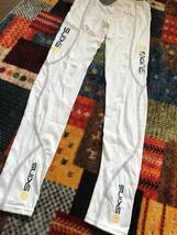 SKINS youth A200 スキンズ　コンプレッション　ジュニア用　ＸＬ　白ロングタイツ　新品_画像3