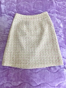 ★ Datied Fiore Spring Clean White Twead Skirt ★