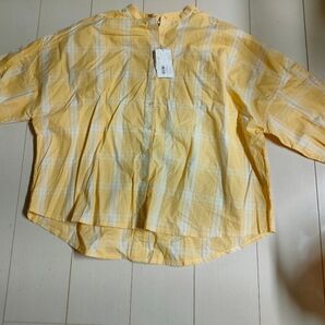 チェックシャツ