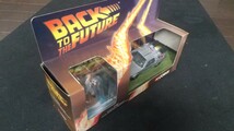 CORGI 1/36 バック・トゥ・ザ・フューチャー デロリアン(ドク フィギュア付) CGCC05503・CORGI BACK TO THE FUTURE TIME MACHINE DELOREAN_画像2