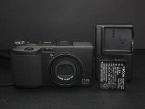 ★極美品 リコー RICOH GR DIGITAL f=5.9mm 1:2.4★